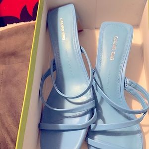 Gianni Bini open toe shoes a size 11